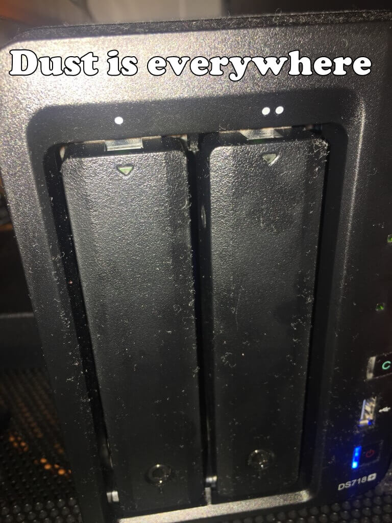 synology nas dust 1