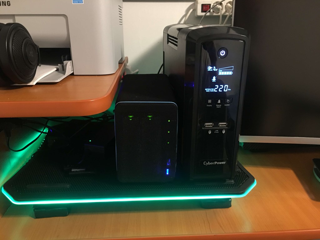 CYBERPOWER Gaming UPS 1500VA900W Home hosting online