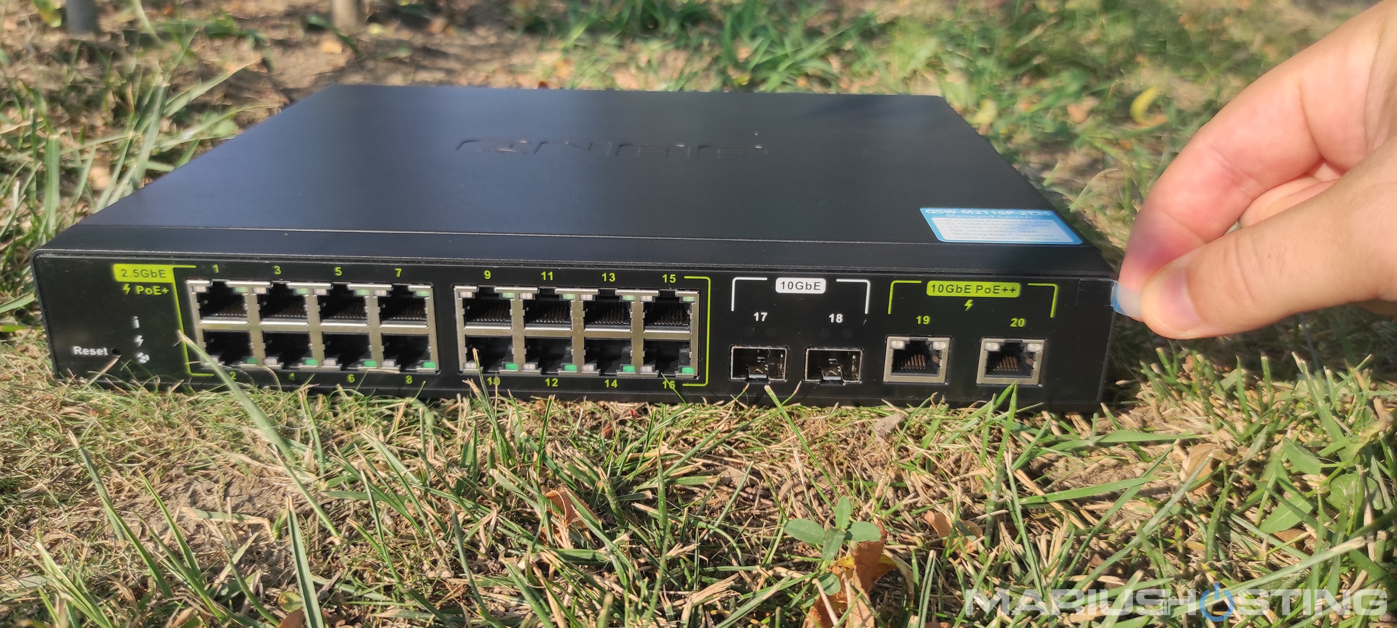 QNAP QSW-M2116P-2T2S Managed Switch 3
