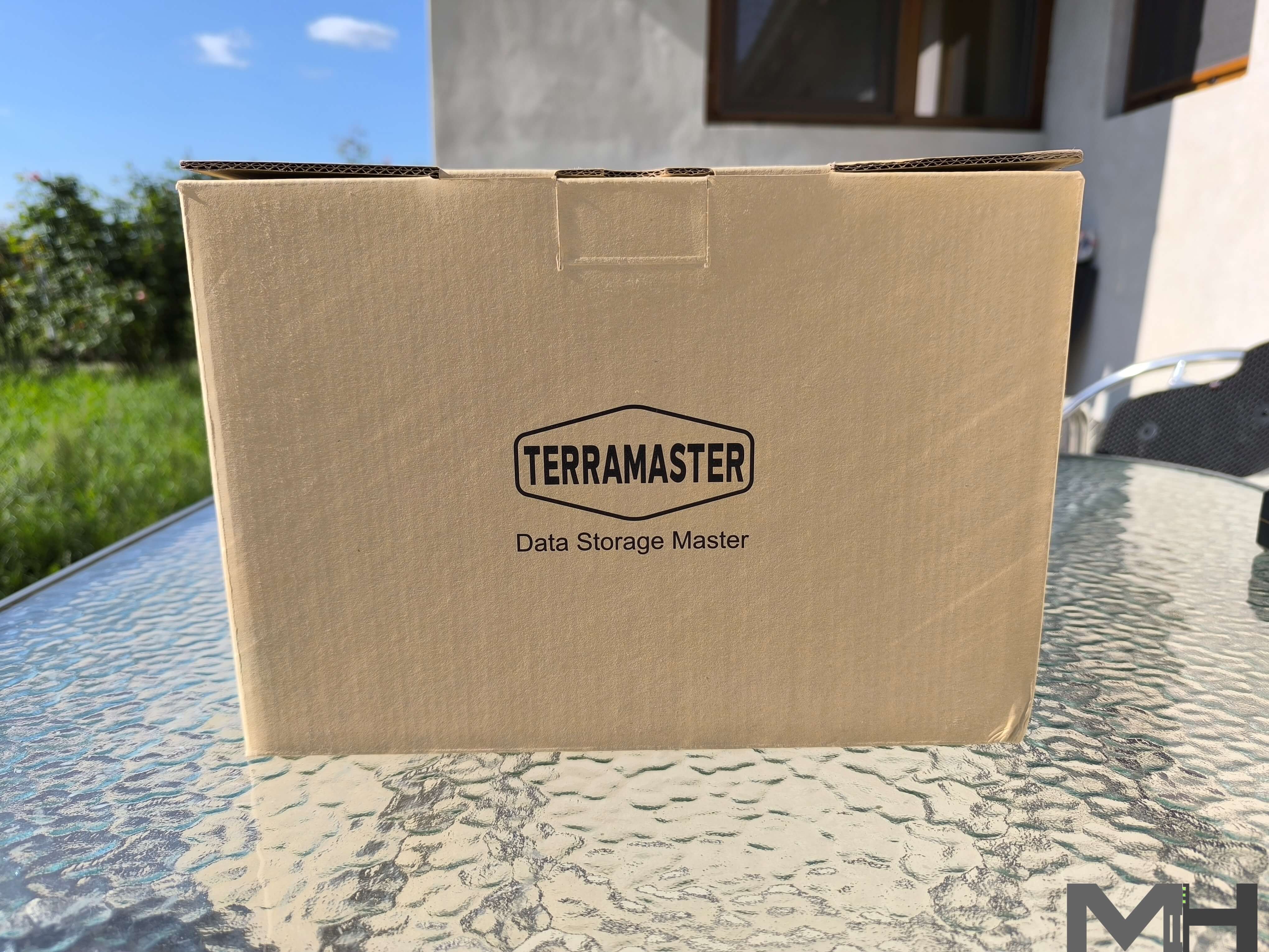 TerraMaster D8 Hybrid Review 1