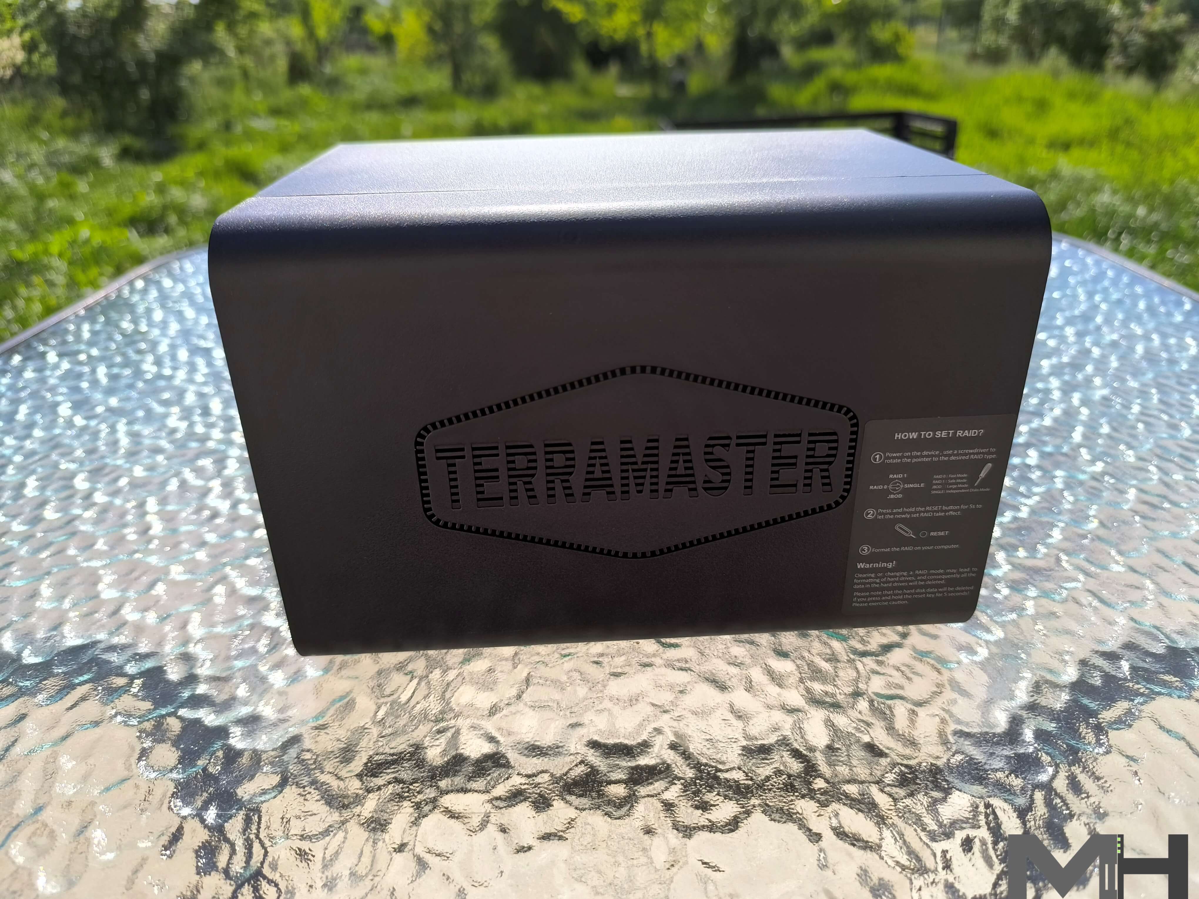TerraMaster D8 Hybrid Review 6