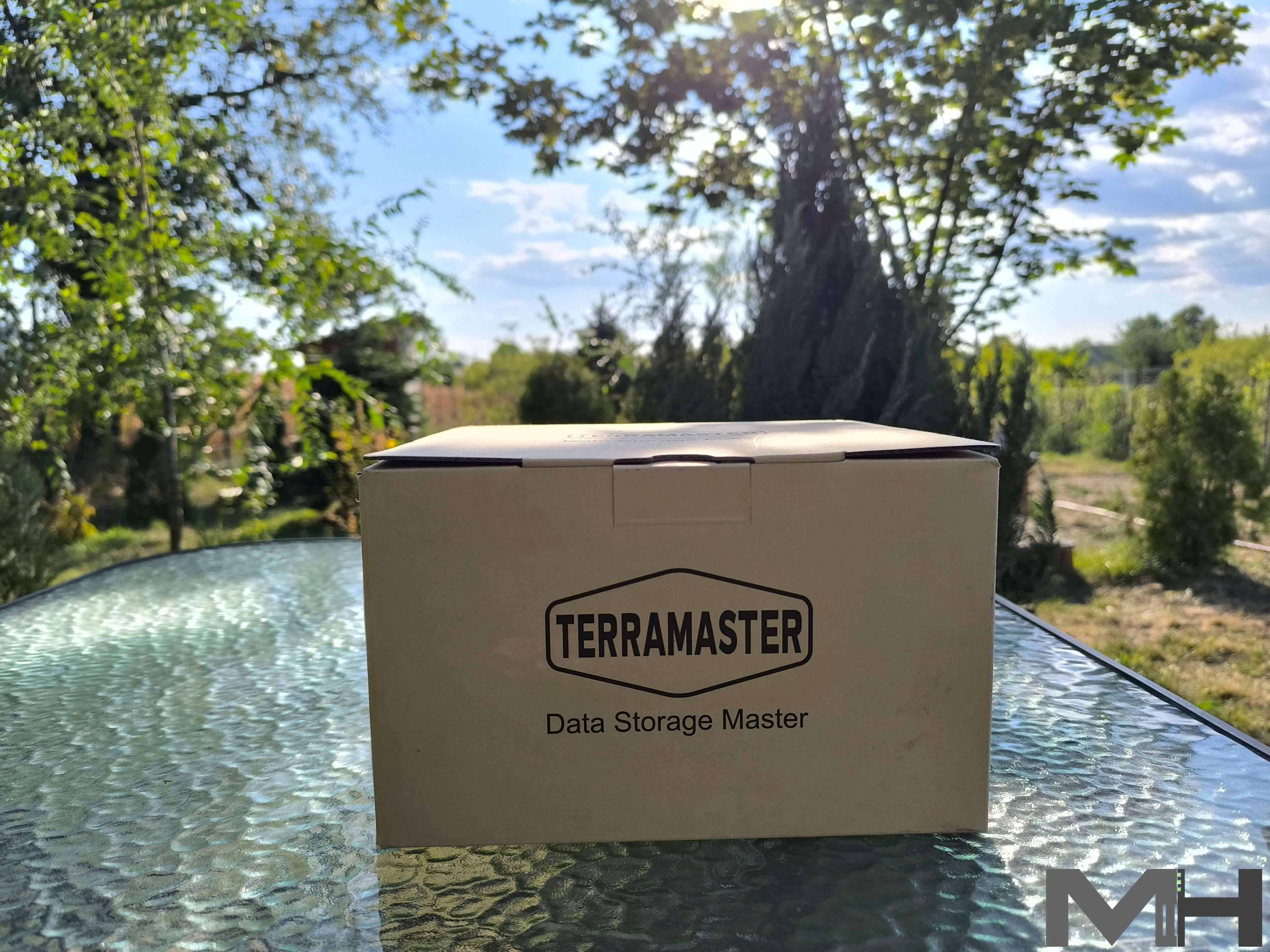 TerraMaster F2-424 Review 1