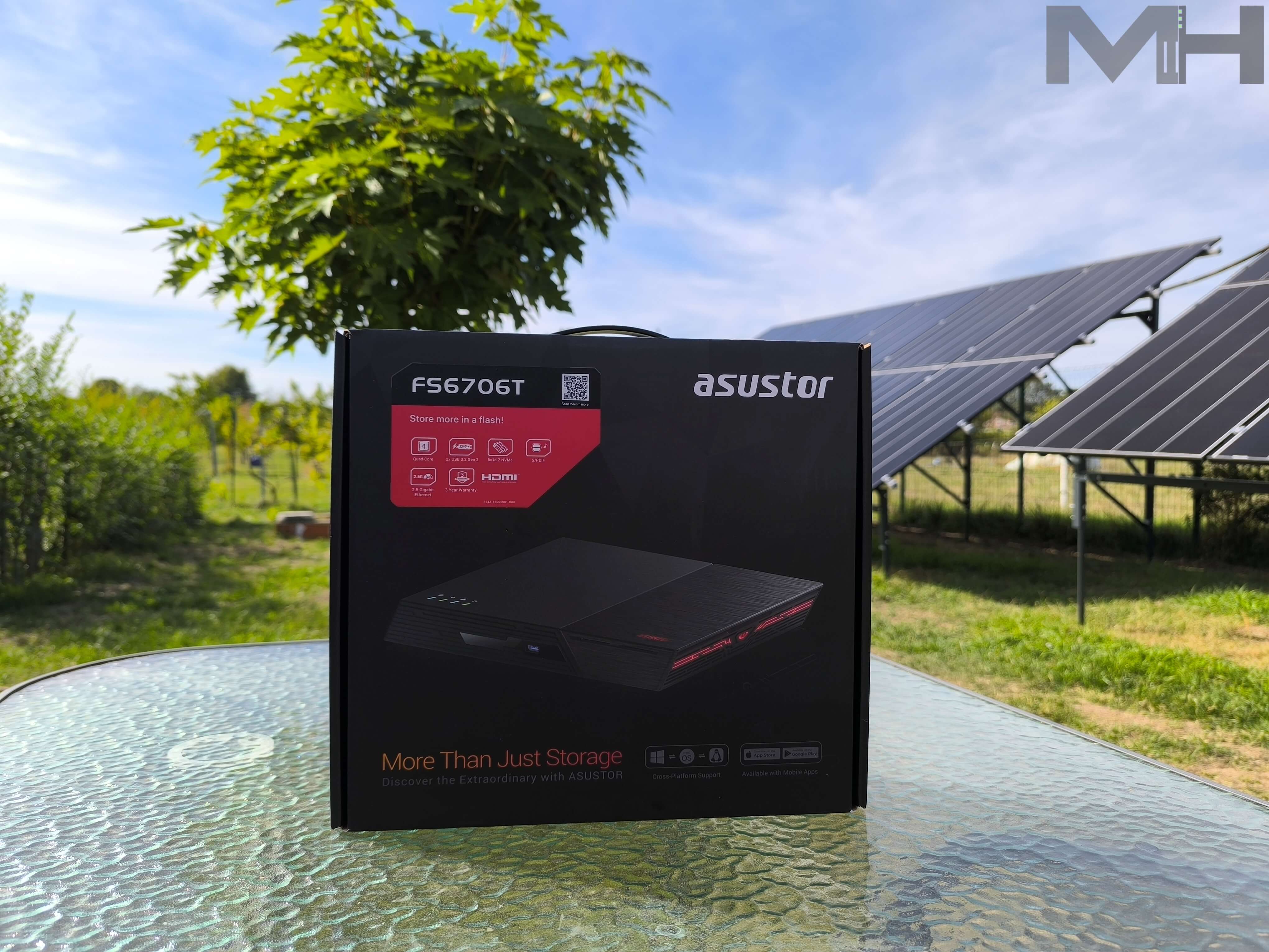 ASUSTOR FLASHSTOR 6 (FS6706T) Review 1