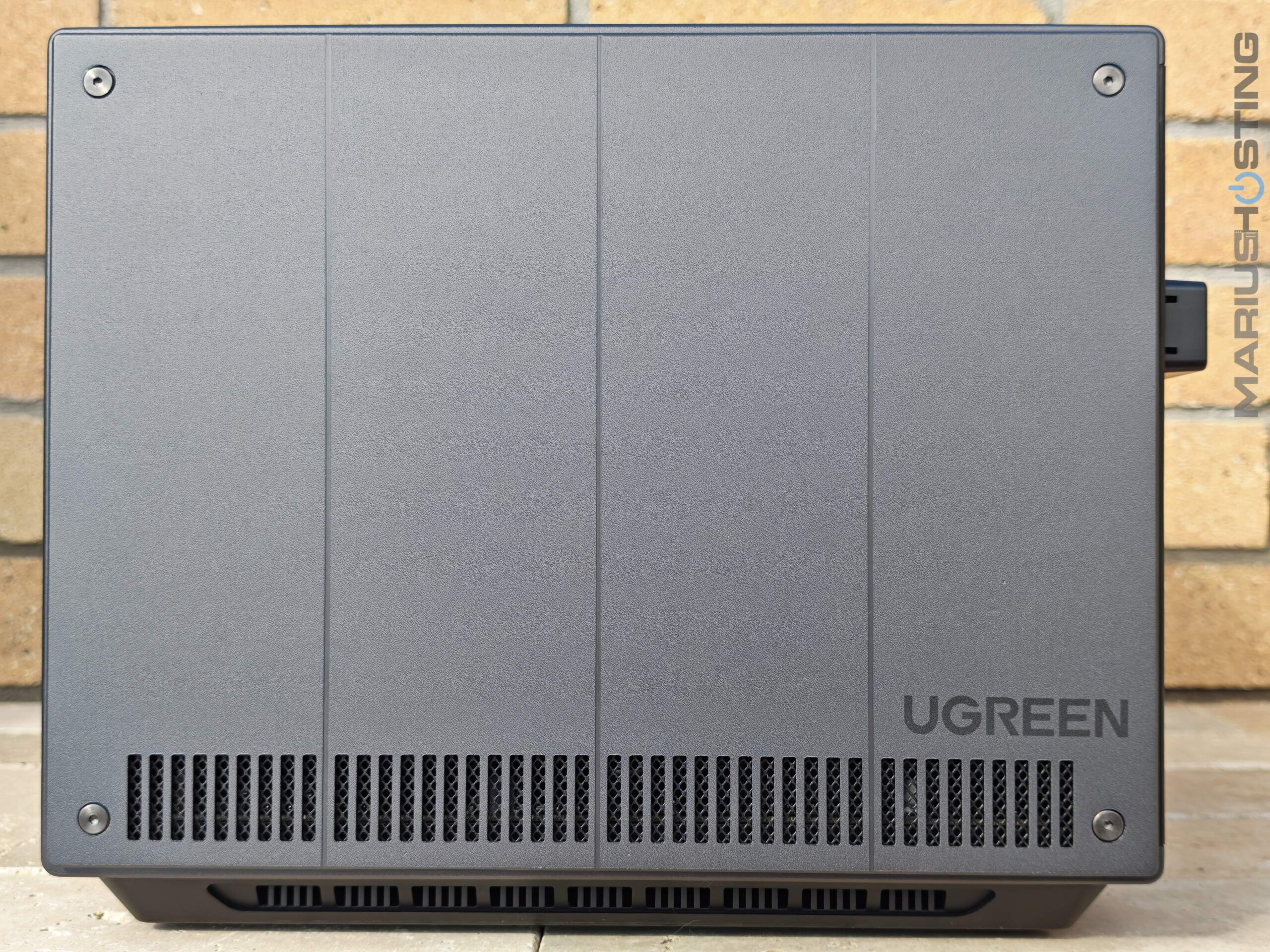 UGREEN AI NAS iDX6011 Pro Review 18