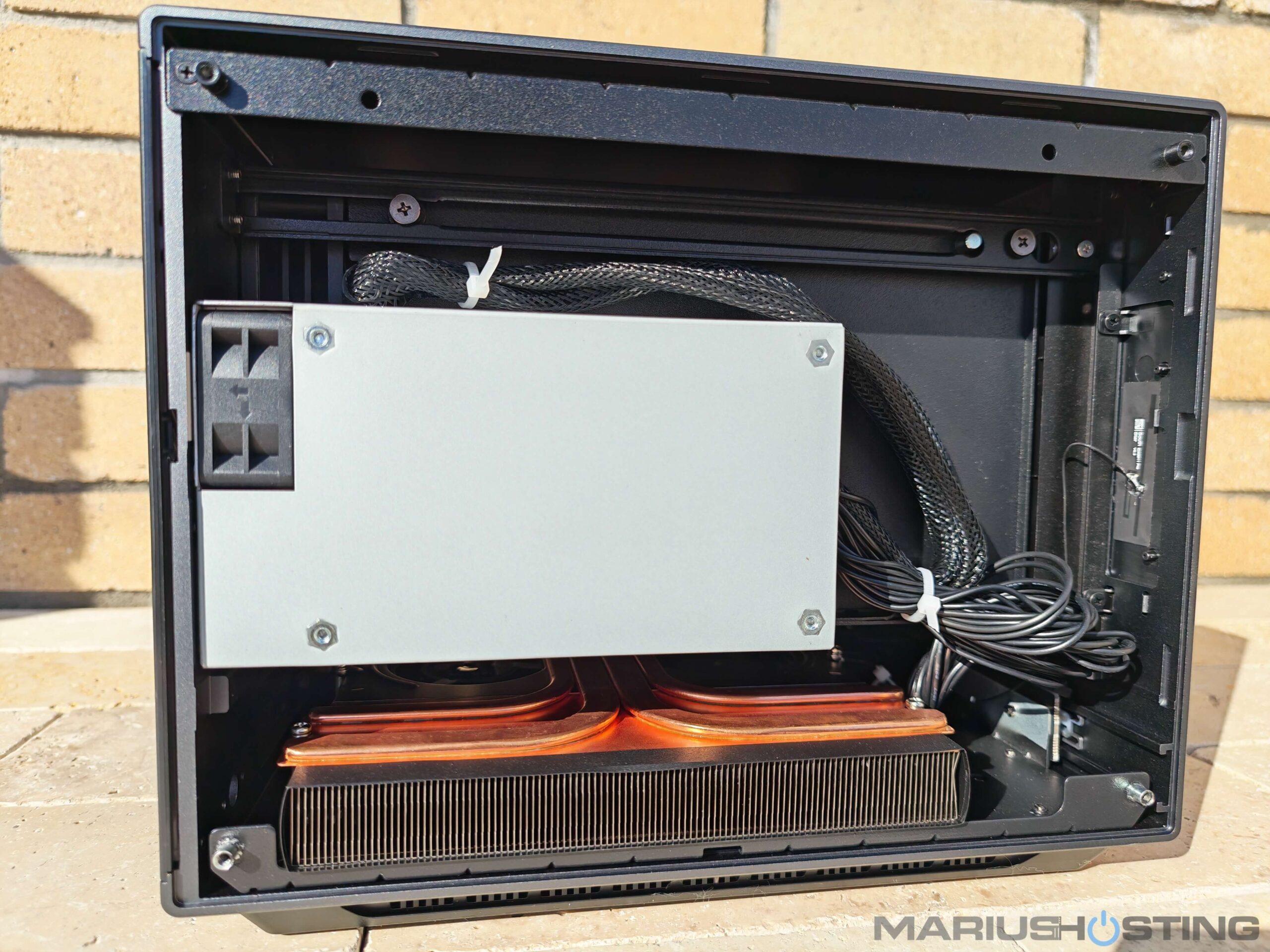 UGREEN AI NAS iDX6011 Pro Review 33